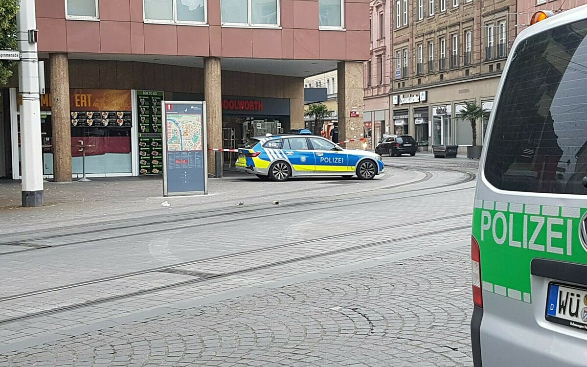 Polizei am barbarossaplatz Polizei am barbarossaplatz